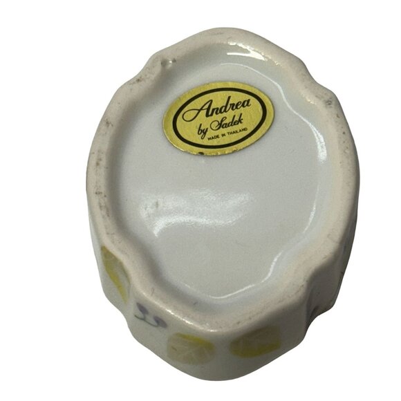 Andrea by Sadek Oval Porcelain Trinket Box Pink Tulip Green Leaves 2.75 inches - Picture 3 of 9